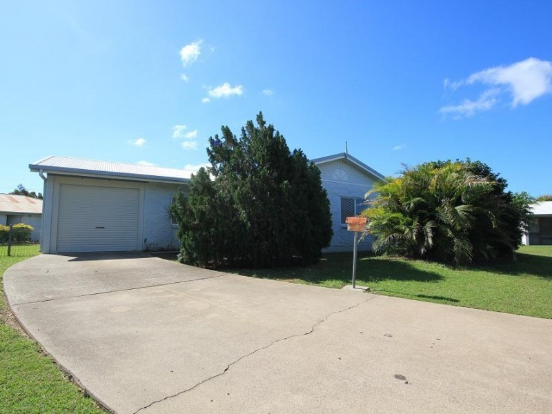 24 Gilli Cresent, Cranbrook QLD 4814