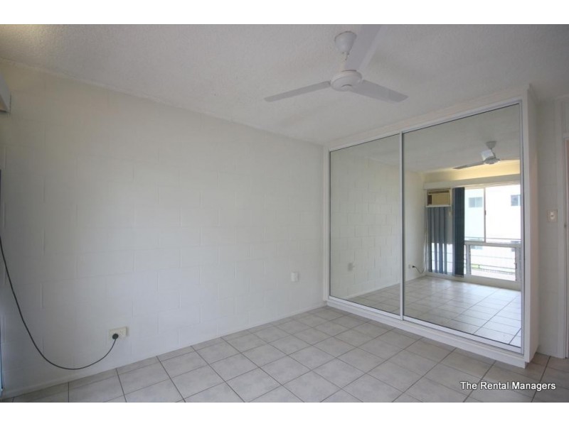 4/98 The Strand, North Ward QLD 4810