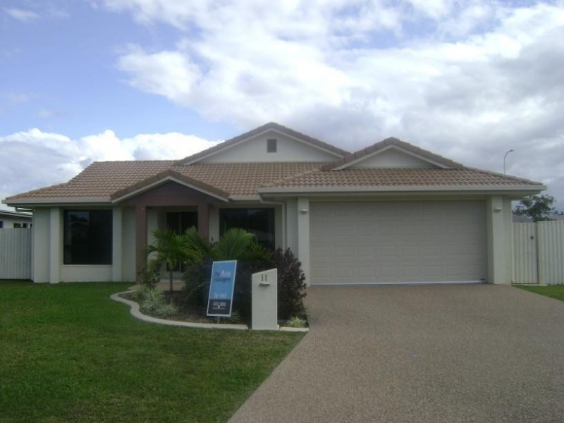 11 Anchorage Circuit, Bushland Beach QLD 4818