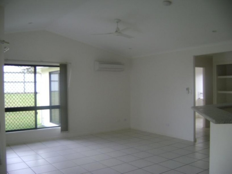11 Anchorage Circuit, Bushland Beach QLD 4818