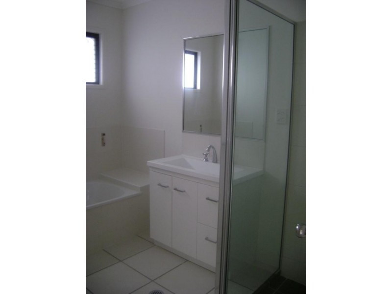 11 Anchorage Circuit, Bushland Beach QLD 4818