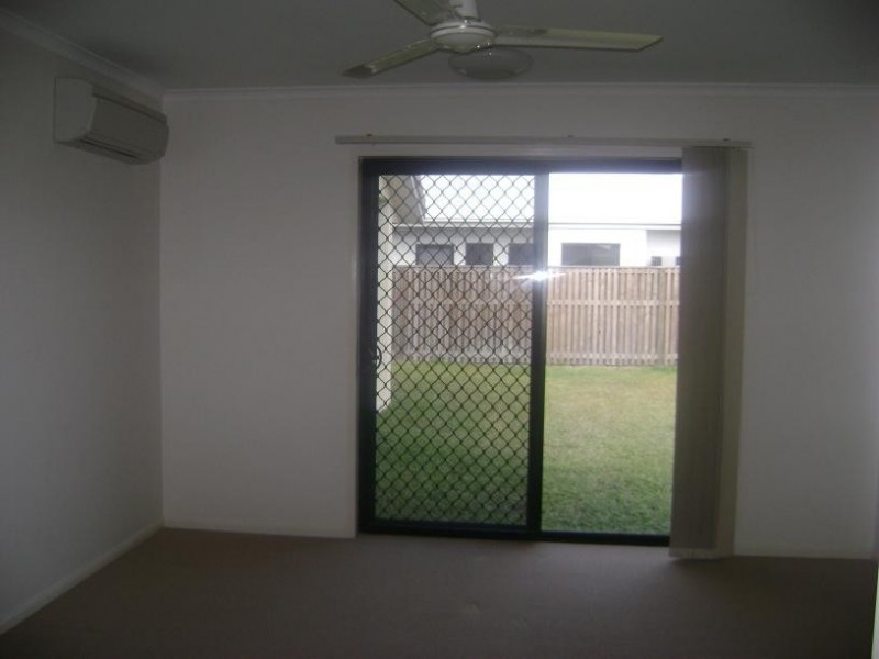 11 Anchorage Circuit, Bushland Beach QLD 4818
