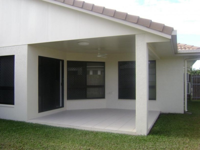 11 Anchorage Circuit, Bushland Beach QLD 4818
