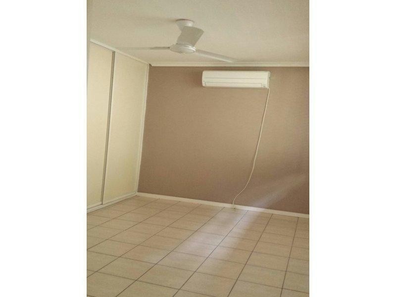 8/6 Hale Street, Townsville City QLD 4810