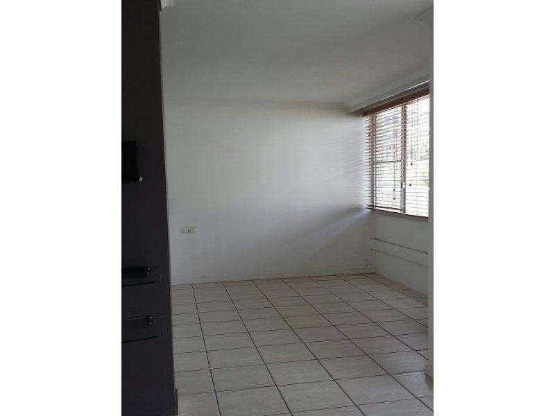 8/6 Hale Street, Townsville City QLD 4810