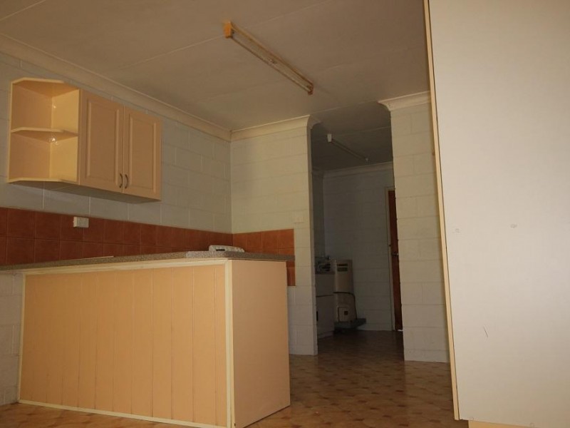 2/1077 Riverway Drive, Rasmussen QLD 4815