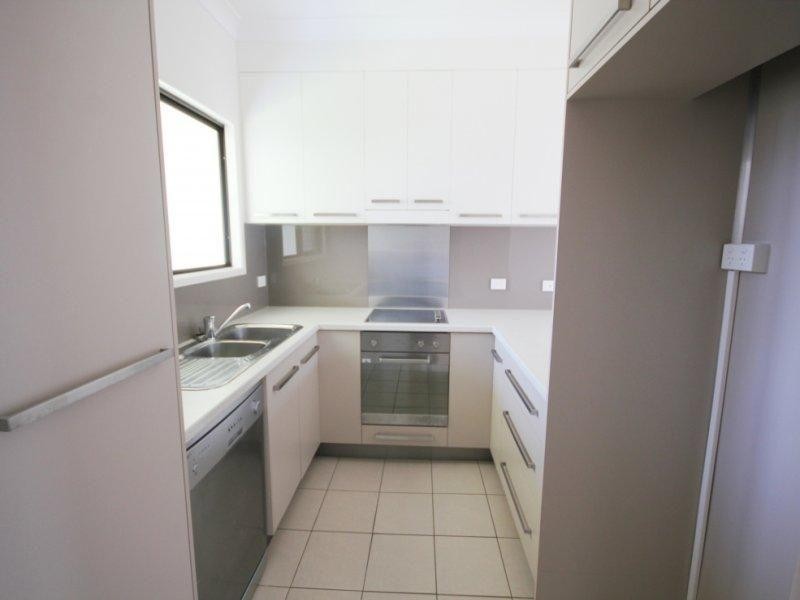 West End QLD 4810