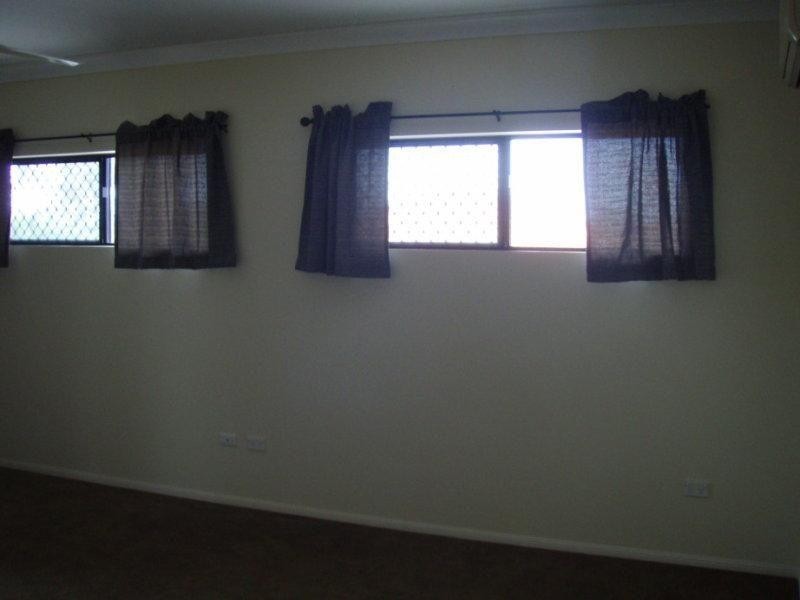 12 Marita Court, Bushland Beach QLD 4818