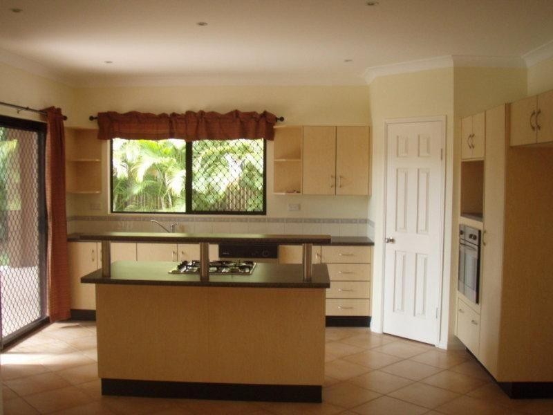 12 Marita Court, Bushland Beach QLD 4818