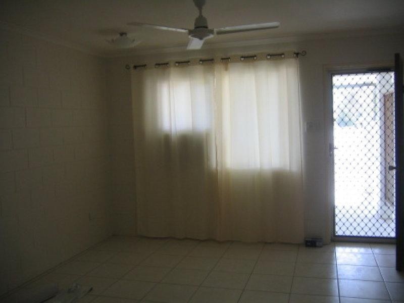 2/7 Maria Street, Rasmussen QLD 4815