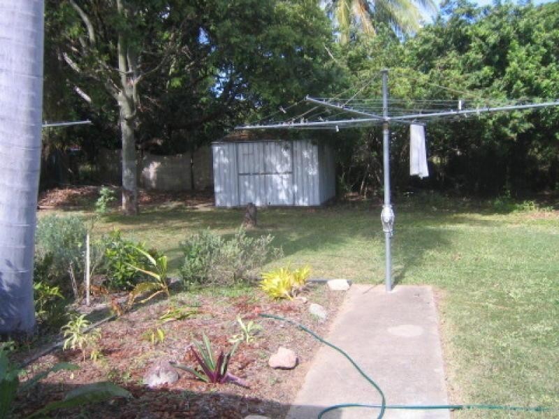 2/7 Maria Street, Rasmussen QLD 4815