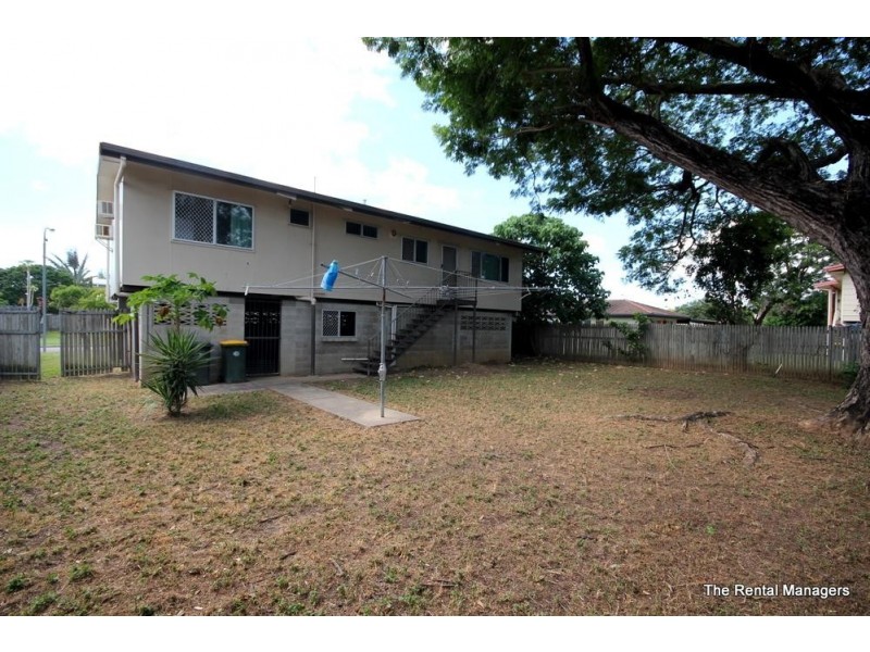 4 Prairie Street, Kirwan QLD 4817