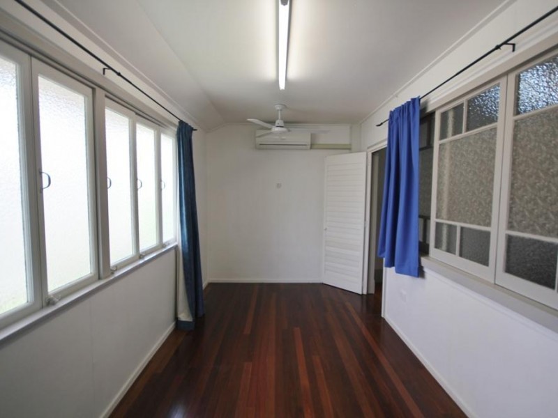 1/4 Cannan Street, South Townsville QLD 4810