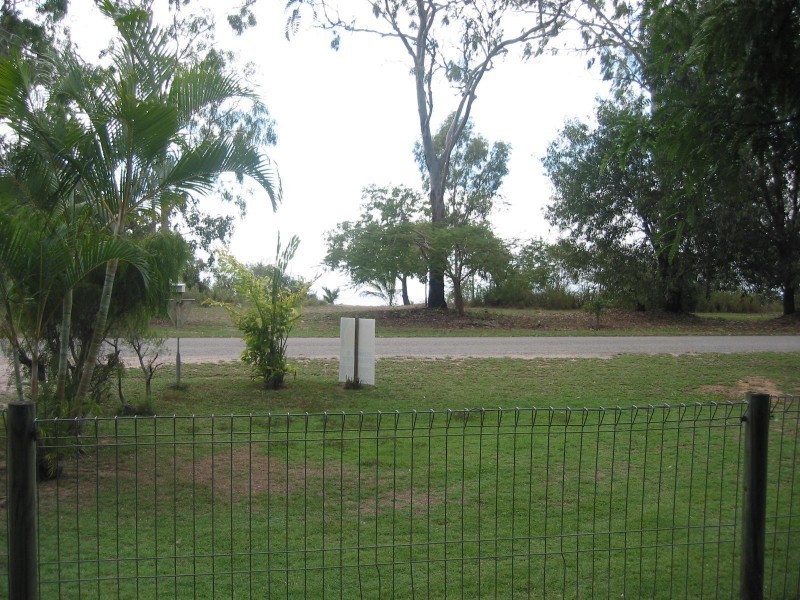 49 The Esplanade, Toolakea QLD 4818