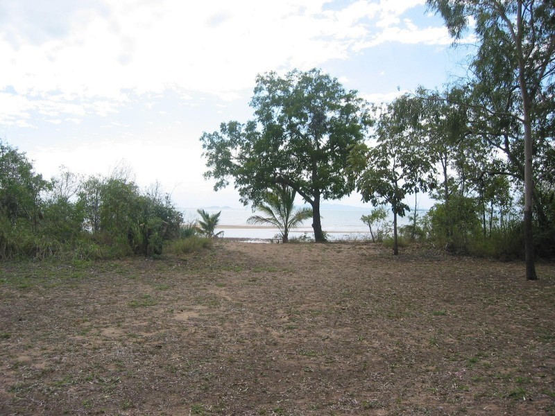 49 The Esplanade, Toolakea QLD 4818