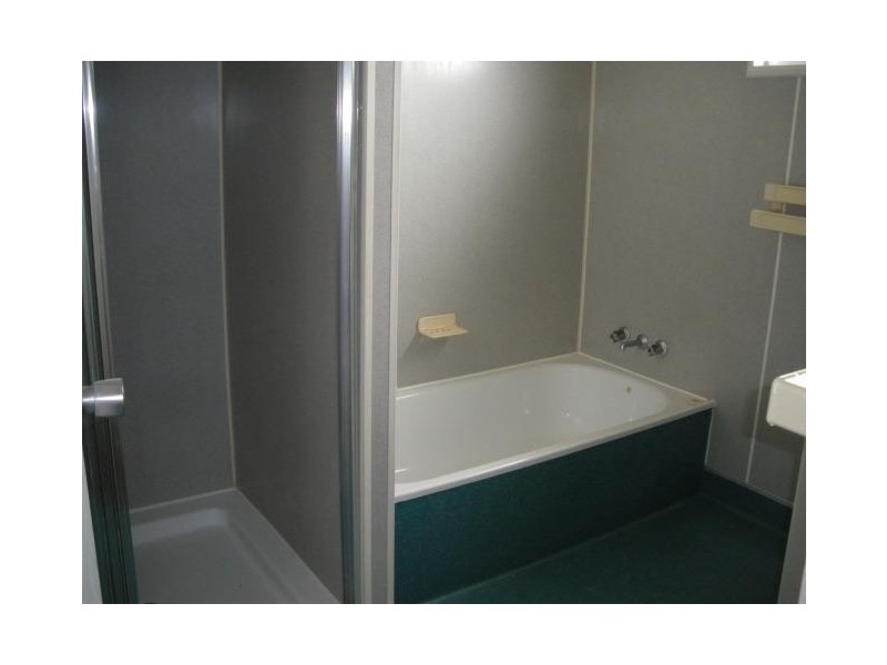 6 Cameron Court, Kelso QLD 4815