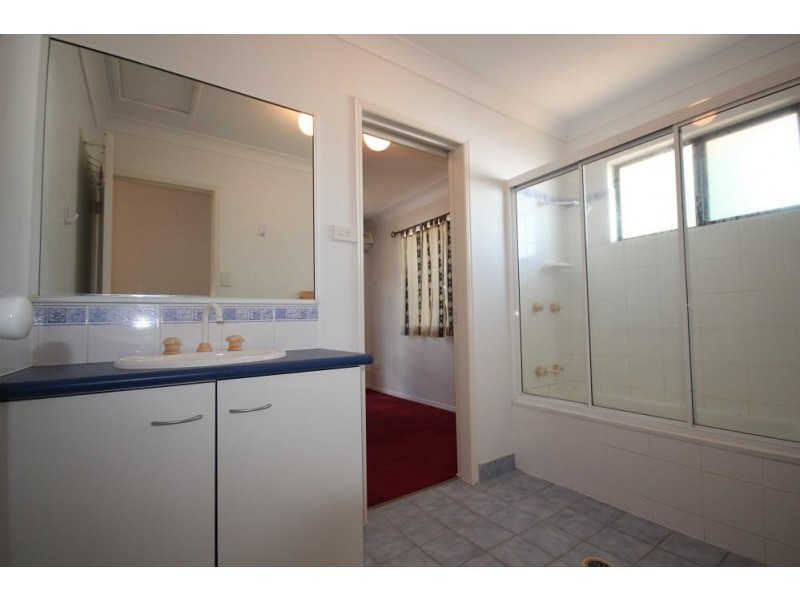 12 Bullock Street, Wulguru QLD 4811