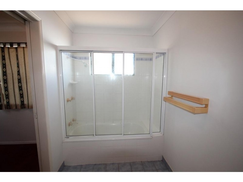 12 Bullock Street, Wulguru QLD 4811