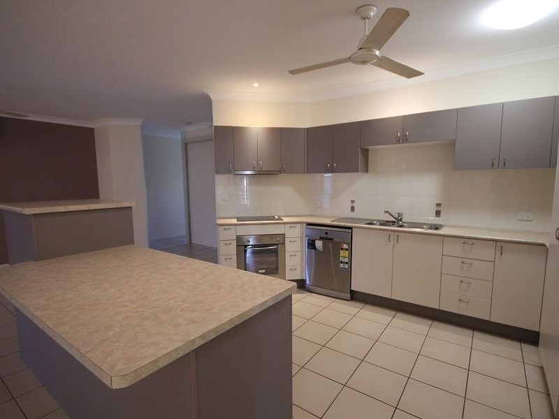 19 Minstrel Court, Bushland Beach QLD 4818