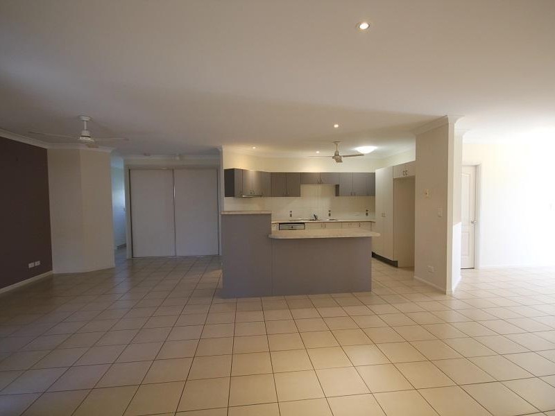 19 Minstrel Court, Bushland Beach QLD 4818