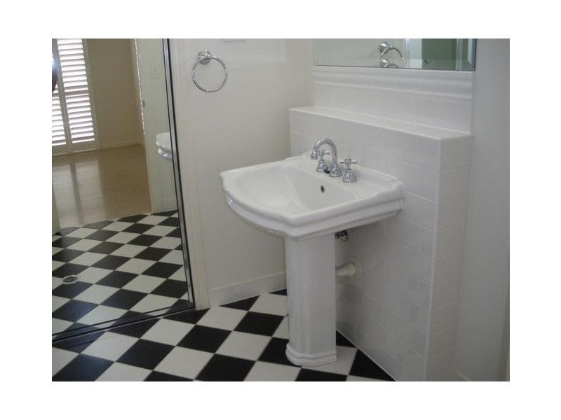 13 Perisher Court, Mount Louisa QLD 4814