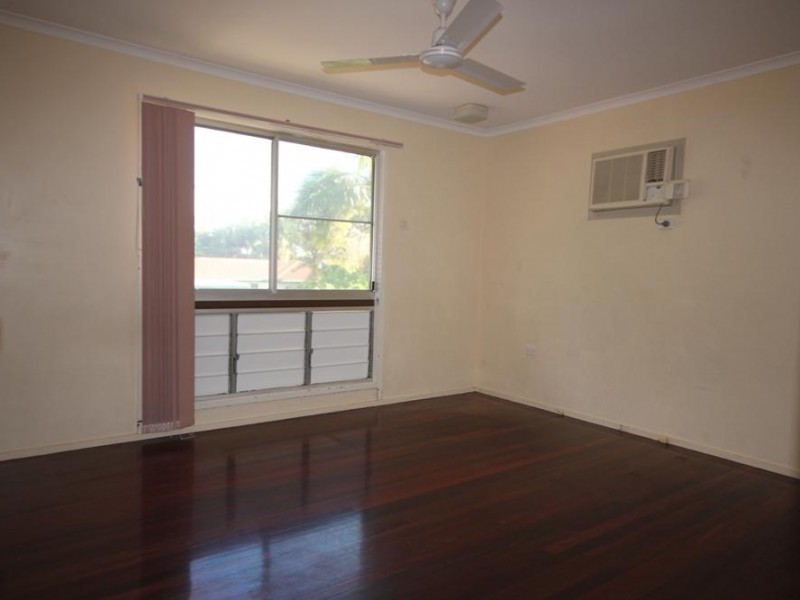 8 Eklund Street, Kirwan QLD 4817