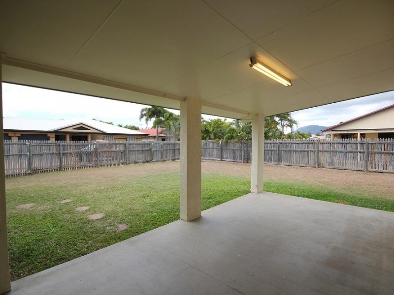 6 Saratoga Close, Kirwan QLD 4817