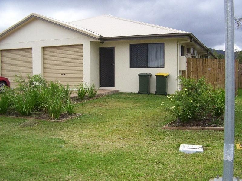 2/7 Amy Court, Kelso QLD 4815