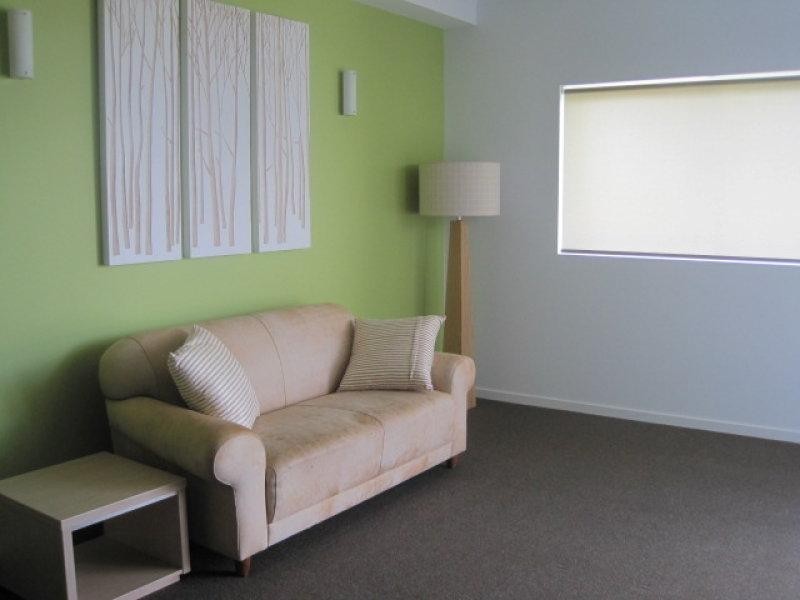 211/2 Dibbs Street, Townsville City QLD 4810