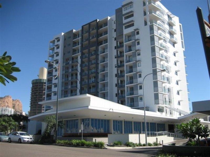 211/2 Dibbs Street, Townsville City QLD 4810
