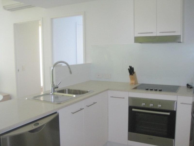 211/2 Dibbs Street, Townsville City QLD 4810