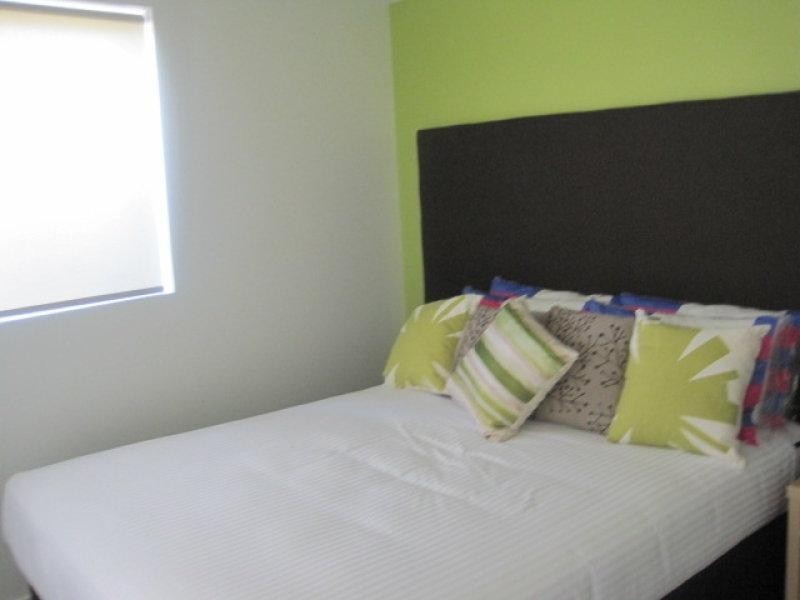 211/2 Dibbs Street, Townsville City QLD 4810