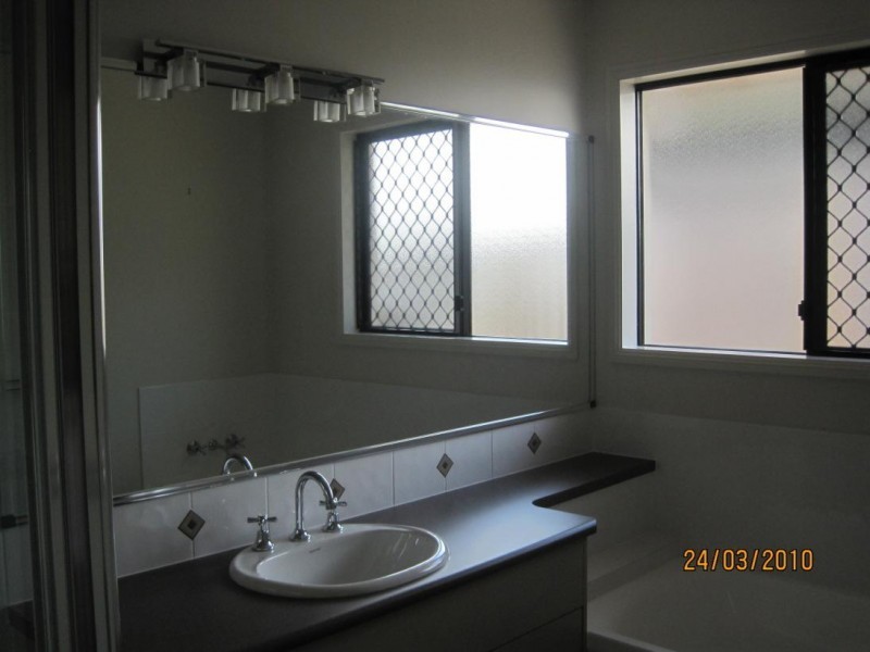 21 Dungarra Place, Bushland Beach QLD 4818