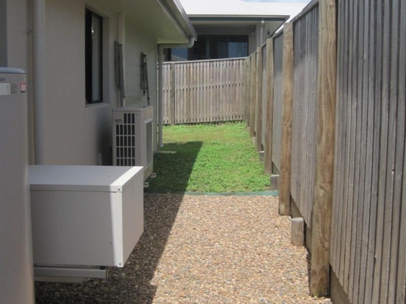 21 Dungarra Place, Bushland Beach QLD 4818