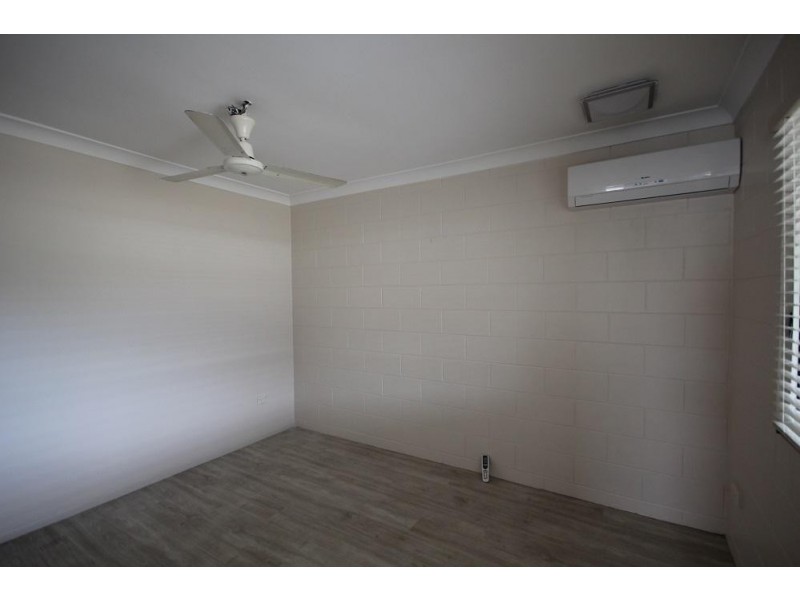 2/10 Doncaster Way, Mount Louisa QLD 4814