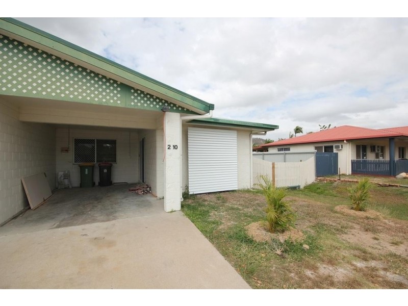 2/10 Doncaster Way, Mount Louisa QLD 4814