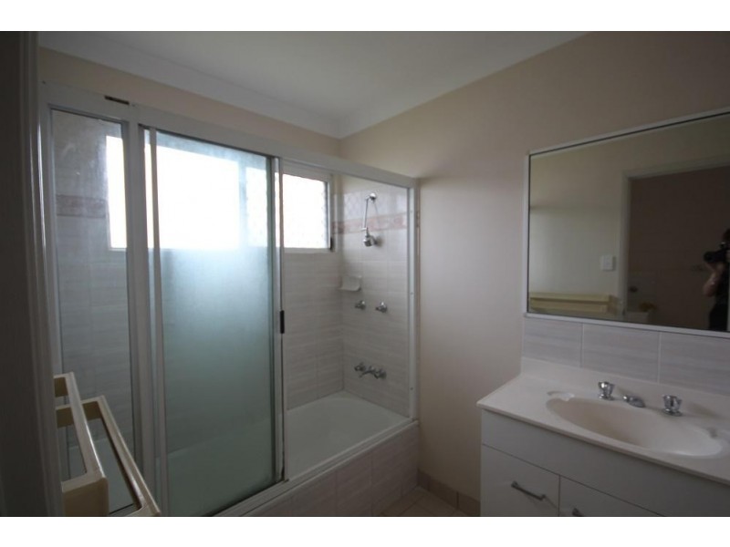 2/10 Doncaster Way, Mount Louisa QLD 4814