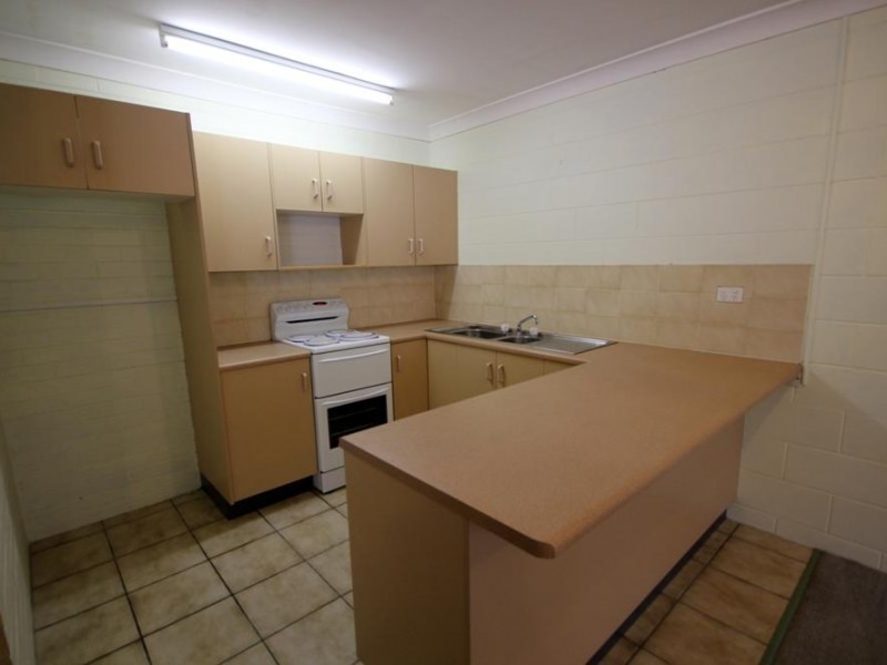 3/16 Margaret Street, West End QLD 4810