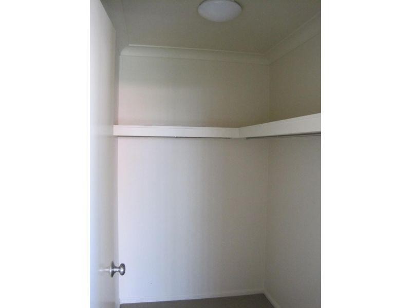 Bushland Beach QLD 4818