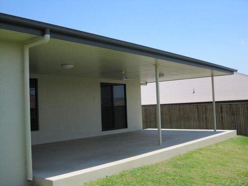 Bushland Beach QLD 4818