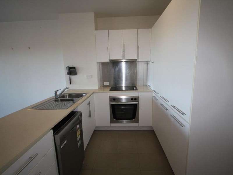 10/8-32 Stanley Street, Townsville City QLD 4810