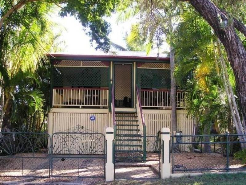 West End QLD 4810