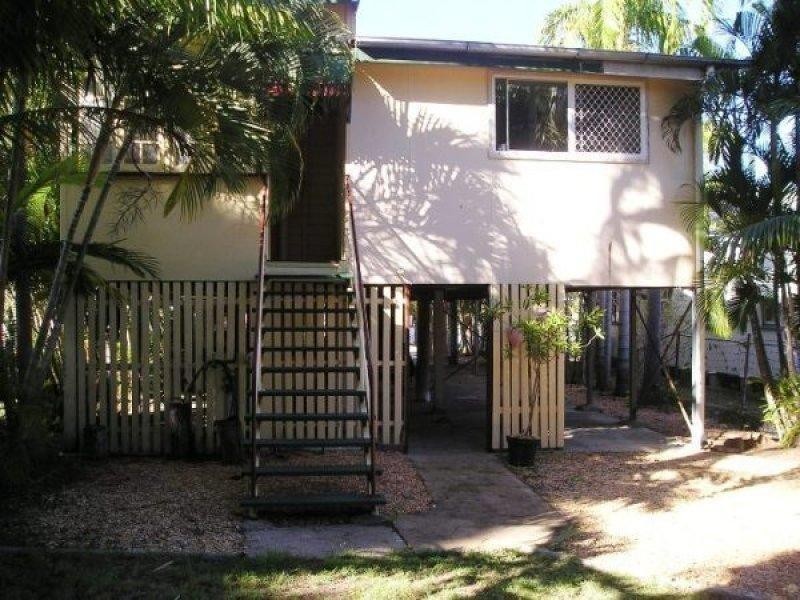 West End QLD 4810