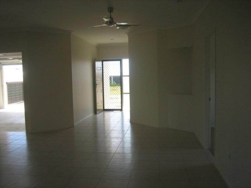 101 Shutehaven Circuit, Bushland Beach QLD 4818