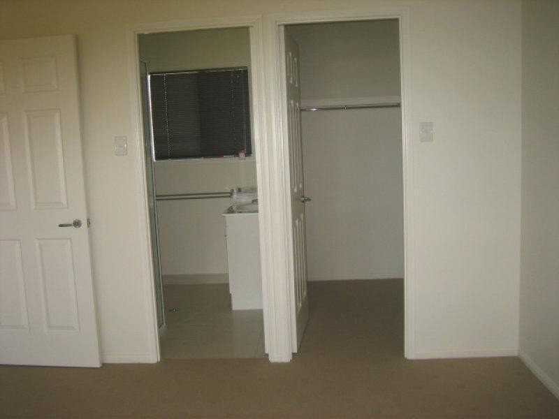 101 Shutehaven Circuit, Bushland Beach QLD 4818