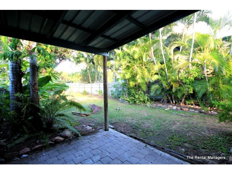 2/27 Hugh Street, West End QLD 4810