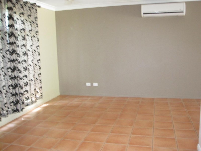 6 Ocean Park Drive, Bushland Beach QLD 4818