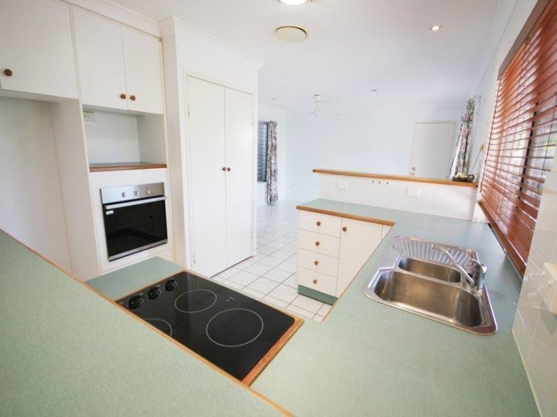 6 Celandine Court, Kirwan QLD 4817