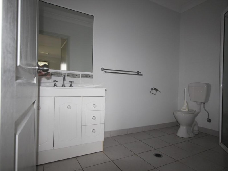 1/3 Crista Court, Kelso QLD 4815