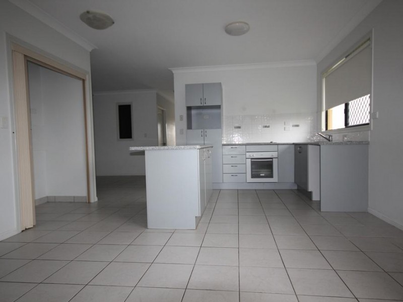 1/3 Crista Court, Kelso QLD 4815